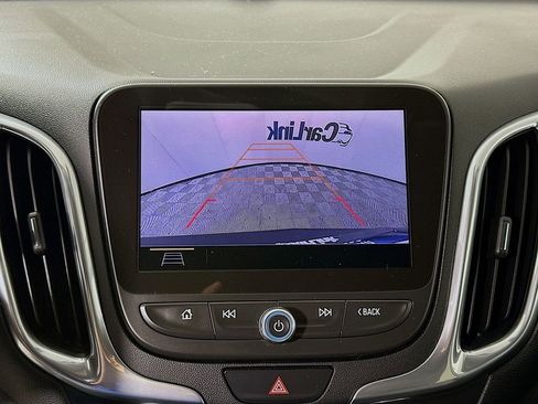 Used 2019 Chevrolet Equinox LT image 17