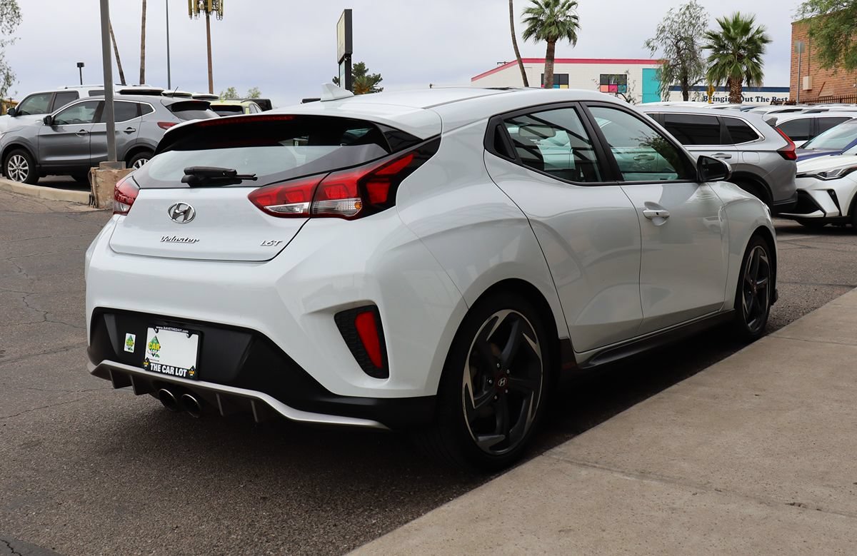 Used 2019 Hyundai Veloster Turbo FWD image 13