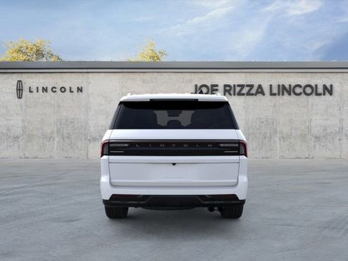 New 2025 Lincoln Navigator Reserve AWD/4WD image 5