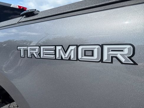 Used 2024 Ford F250 Crew Cab Lariat w/ Ultimate w/ Lariat Ultimate Package AWD/4WD image 13