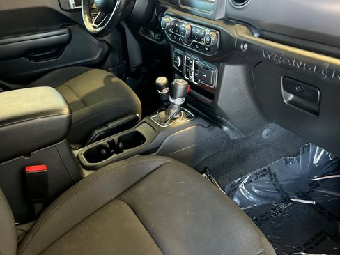 Used 2022 Jeep Wrangler Unlimited Sport S image 16