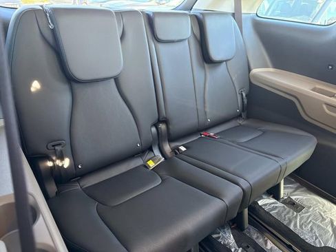 New 2026 Kia Carnival image 12