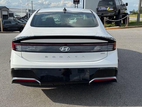 Used 2025 Hyundai Sonata SEL FWD image 4