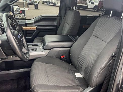 Used 2017 Ford F150 XLT w/ Equipment Group 302A Luxury image 9