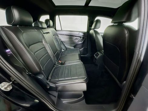 Used 2024 Volkswagen Tiguan SEL R-Line w/ MDO Package, Two-Row image 9
