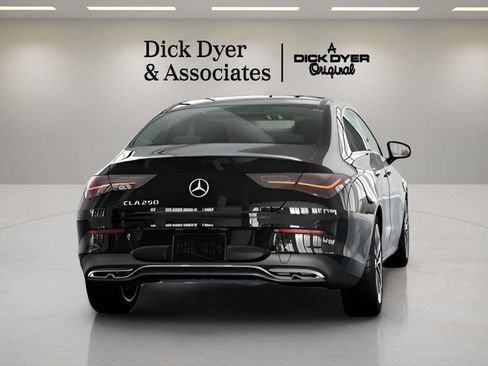 Used 2025 Mercedes-Benz CLA 250 image 15