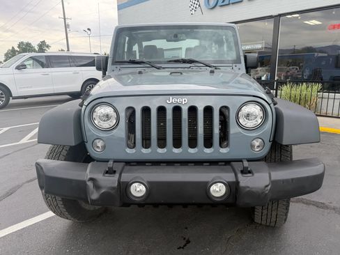 Used 2015 Jeep Wrangler Sport w/ Quick Order Package 24S AWD/4WD image 8