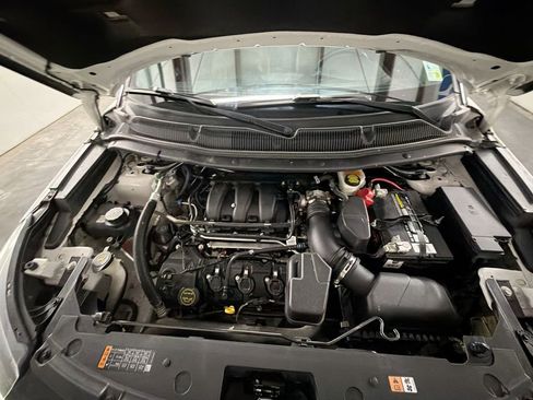 Used 2019 Ford Explorer XLT w/ Equipment Group 202A FWD image 29