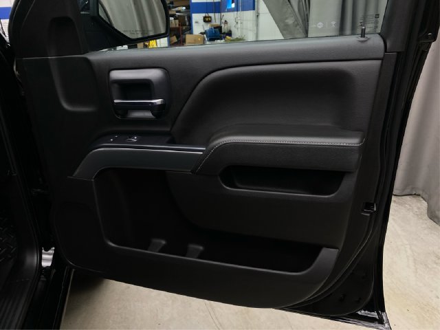 Used 2018 Chevrolet Silverado 1500 LT AWD/4WD image 26