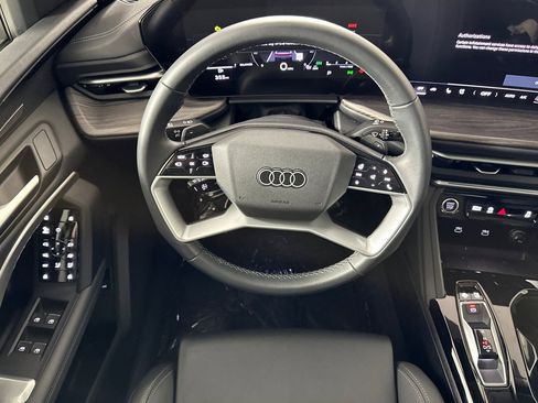 Used 2025 Audi Q5 Premium Plus w/ Premium Plus AWD/4WD image 13