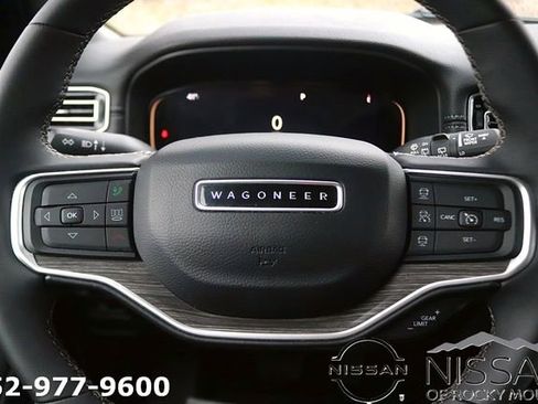 Used 2024 Jeep Wagoneer Series II image 20
