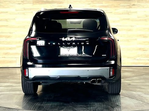 Used 2023 Kia Telluride EX w/ EX Captain's Chair Package AWD/4WD image 10