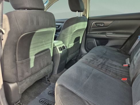 Used 2015 Nissan Altima 2.5 SV w/ Convenience Package FWD image 17