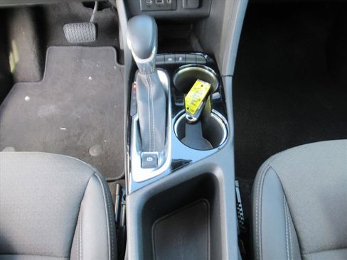 Used 2023 Buick Encore GX Select w/ Safety Package II image 21