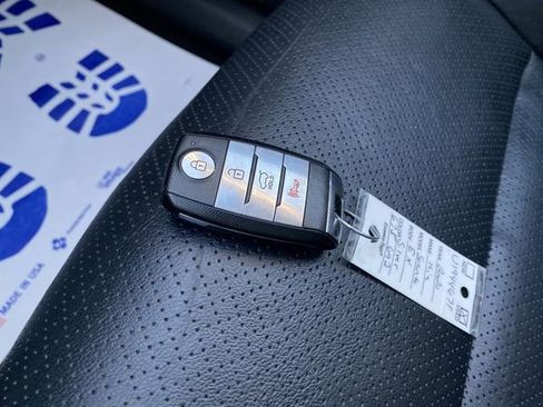 Used 2020 Kia Sorento EX image 33