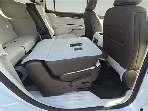 New 2026 GMC Acadia Denali image 16