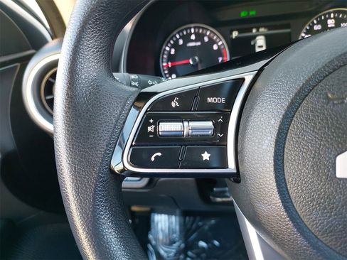 Certified 2023 Kia Forte LXS w/ LXS Technology Package image 17