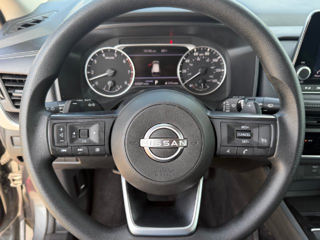 Used 2024 Nissan Rogue S FWD image 17