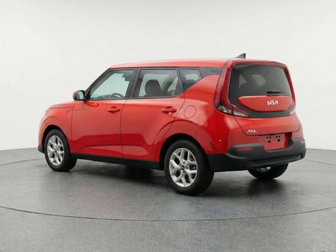 Used 2025 Kia Soul LX w/ LX Technology Package image 6