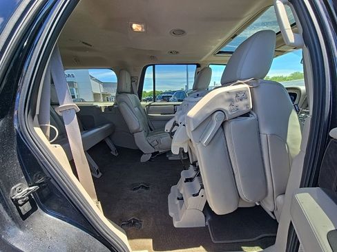 Used 2015 Lincoln Navigator 4WD image 39
