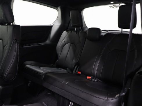 New 2026 Chrysler Voyager LX FWD image 13