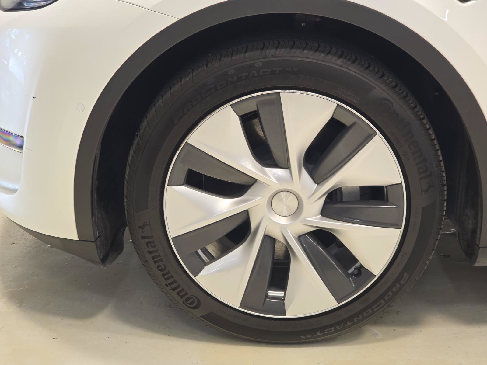 Used 2021 Tesla Model Y Long Range AWD/4WD image 9