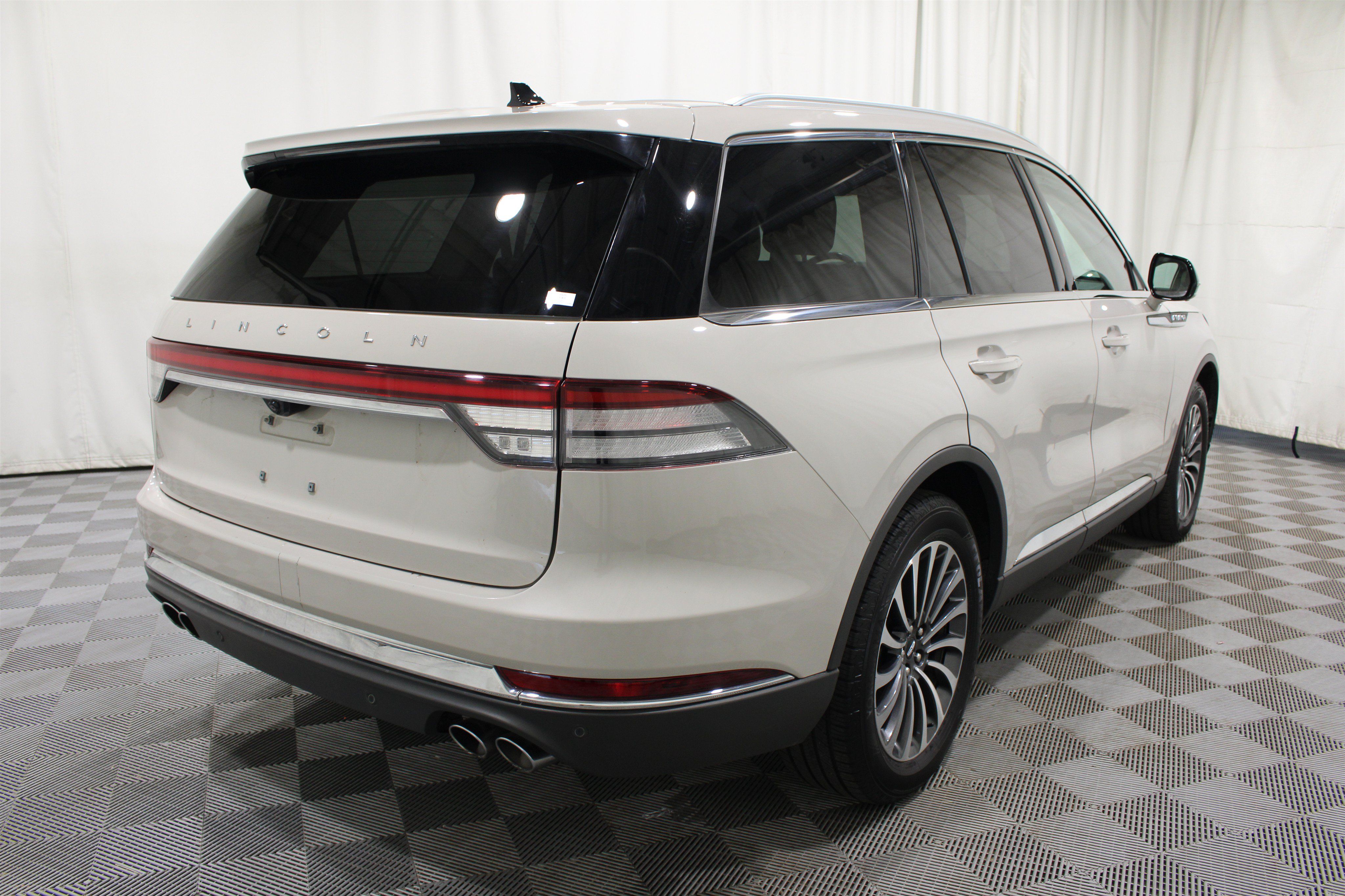 Used 2022 Lincoln Aviator Reserve w/ Elements Package Plus AWD/4WD image 31