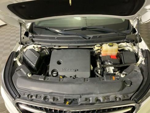 Used 2018 Buick Enclave Essence FWD image 44