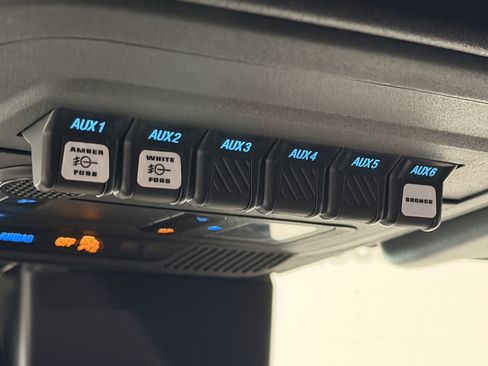 Used 2023 Ford Bronco Wildtrak AWD/4WD image 7