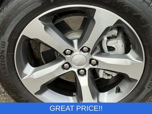 Used 2023 Jeep Grand Cherokee 4WD 4xe image 17