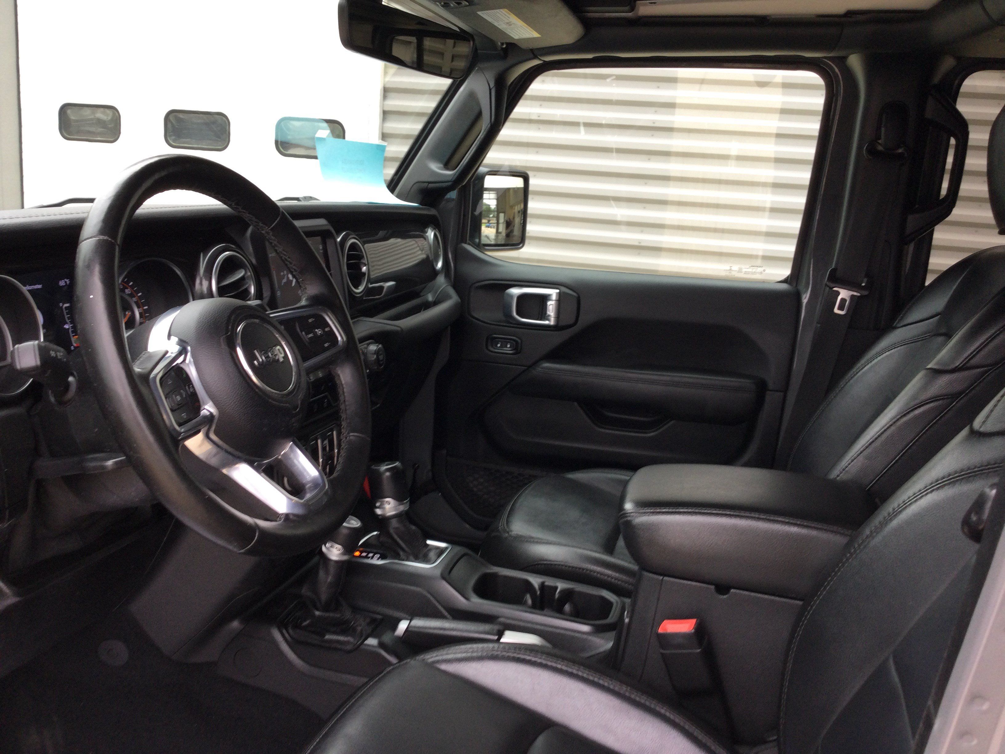 Used 2020 Jeep Wrangler Unlimited Sahara AWD/4WD image 9