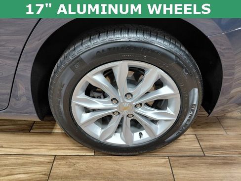 Certified 2025 Chevrolet Malibu LT image 10