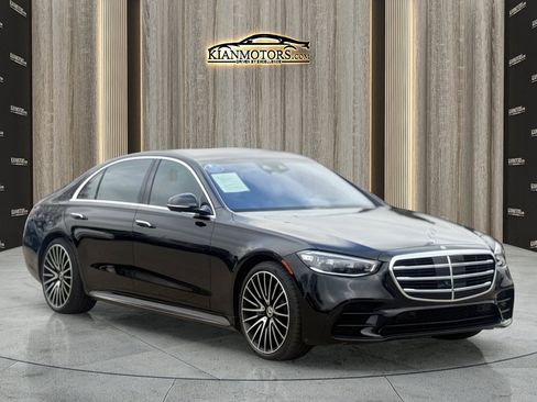 Used 2022 Mercedes-Benz S 580 4MATIC Sedan image 1