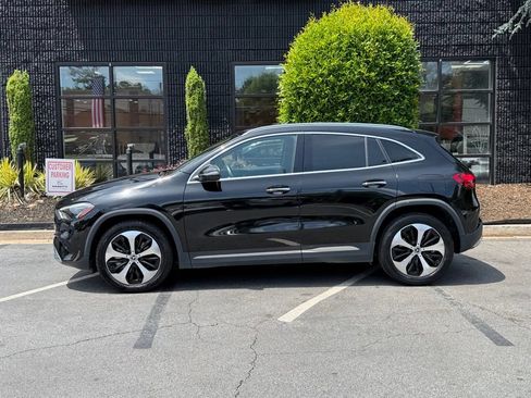 Used 2025 Mercedes-Benz GLA 250 4MATIC image 9