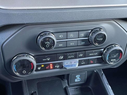 New 2025 Ford Bronco Outer Banks image 29