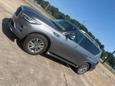 Used 2021 INFINITI QX80 Luxe AWD/4WD image 3