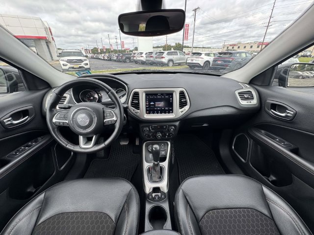Used 2020 Jeep Compass Latitude w/ Popular Equipment Group AWD/4WD image 23