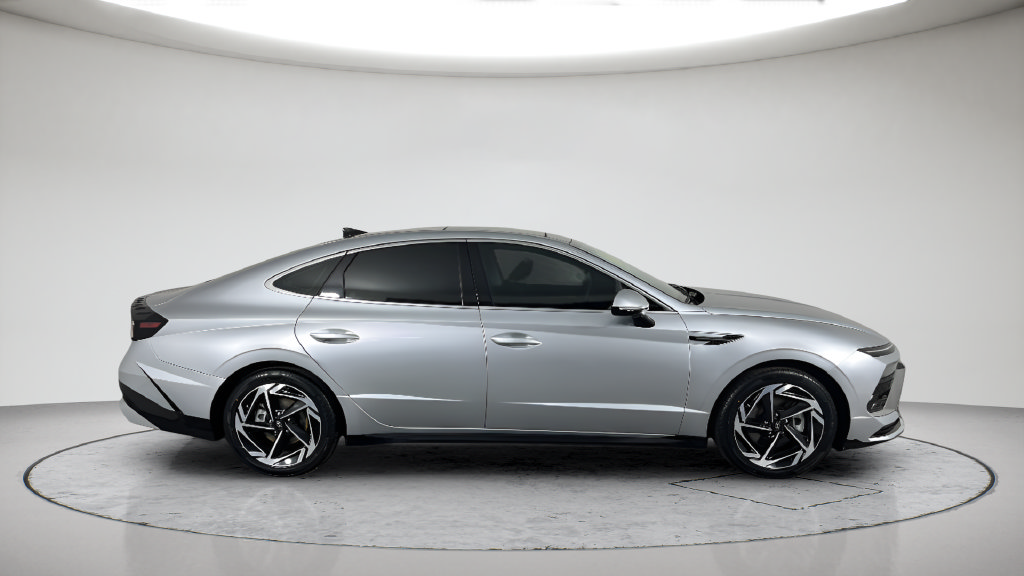 Used 2025 Hyundai Sonata SEL FWD image 6