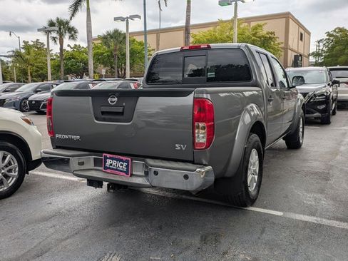 Used 2020 Nissan Frontier SV RWD image 5