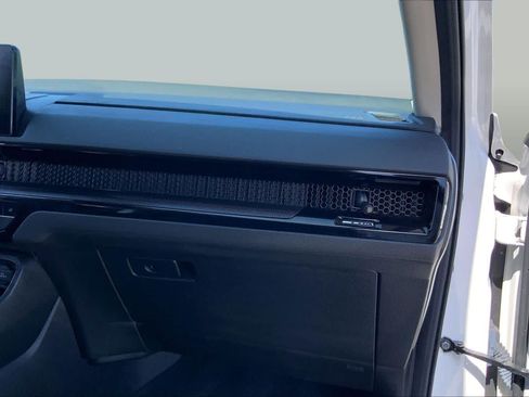 Used 2025 Honda CR-V EX-L image 18