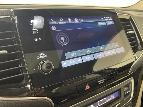 Used 2019 Honda Pilot Touring image 7