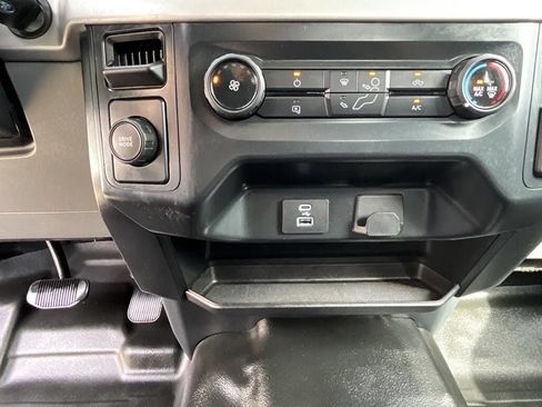 Used 2022 Ford F150 XL w/ Equipment Group 101A High RWD image 25