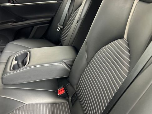 Used 2024 Toyota Camry SE image 16