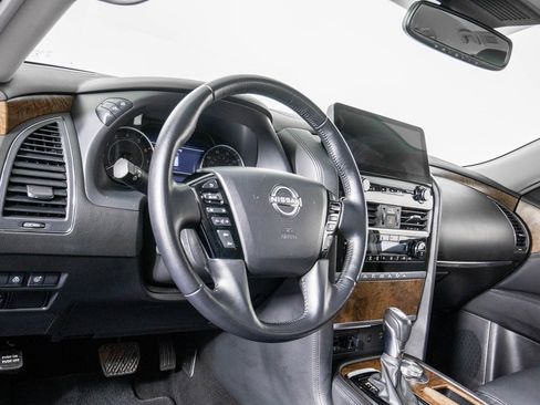 Used 2024 Nissan Armada SL image 19
