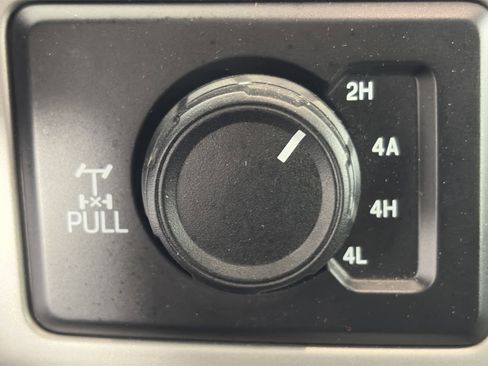 Used 2019 Ford F150 Lariat w/ Equipment Group 502A Luxury image 26