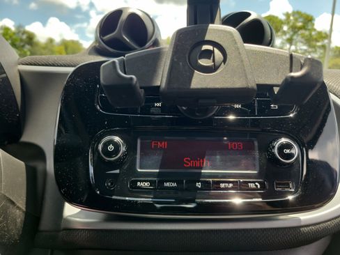 Used 2018 smart fortwo electric drive image 18