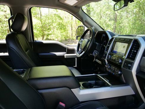 Used 2021 Ford F250 Lariat w/ Lariat Value Package AWD/4WD image 44