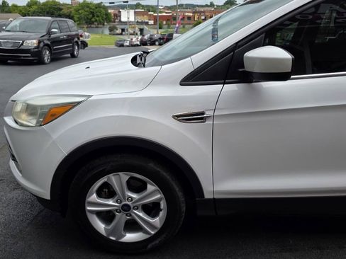 Used 2016 Ford Escape SE FWD image 8