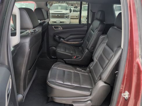 Used 2020 GMC Yukon XL Denali AWD/4WD image 17