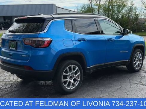 Used 2025 Jeep Compass Limited AWD/4WD image 8